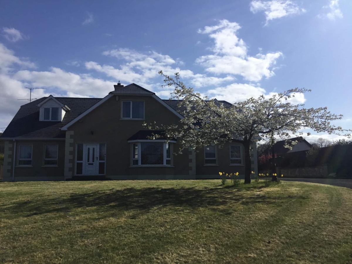 Muff Village Bed & Breakfast Exterior foto